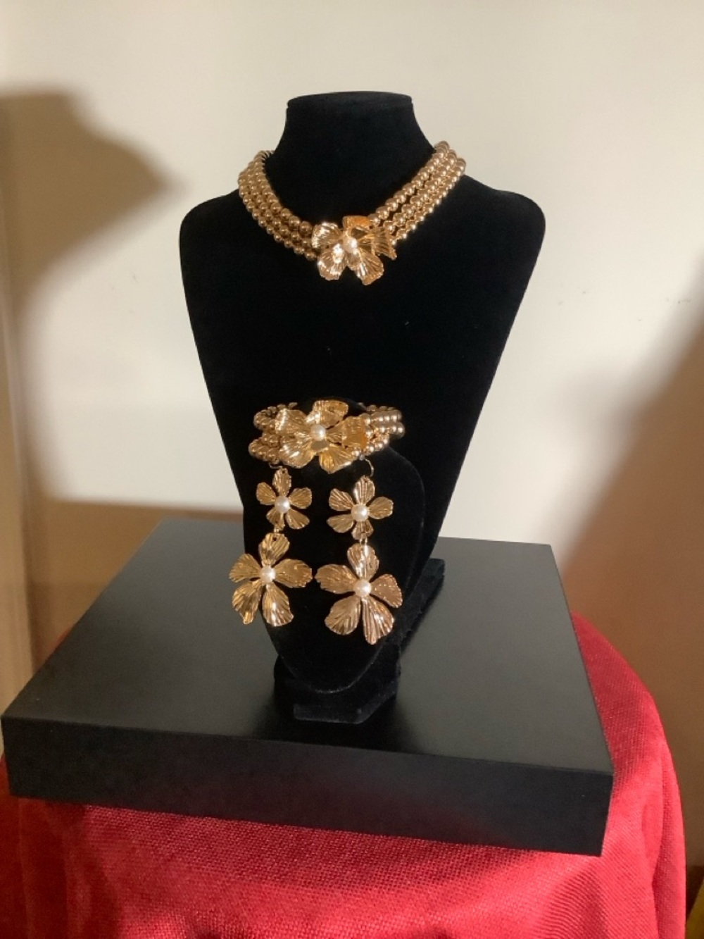 Gold simulated Pearl Floral Statement Necklace, Bracelet and Earrings Set